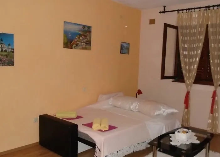 A.teskera Трогир