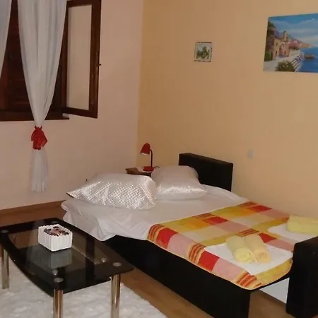 A.teskera Apartment