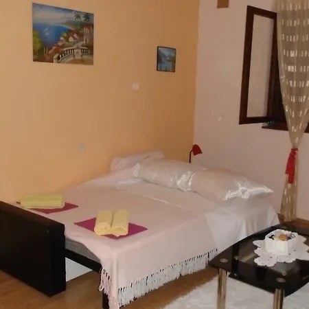 A.teskera Apartment