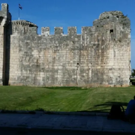 A.teskera Trogir
